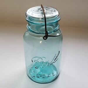 Aqua Blue Ball Mason Quart Jar No.9 with clear glass lid metal wire
